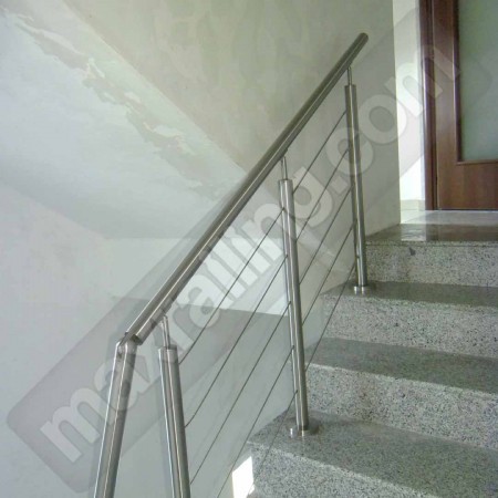 иноксов парапет с въжета